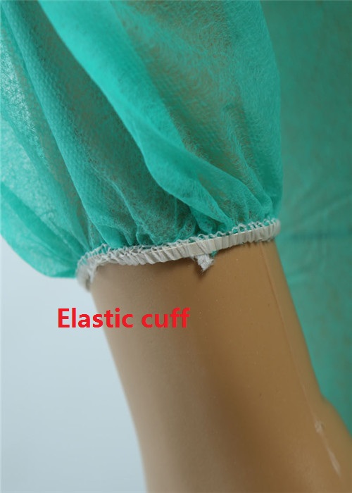 Waterproof PP Non Woven Disposable Isolation Gowns Lightweight With Elastic Cuff